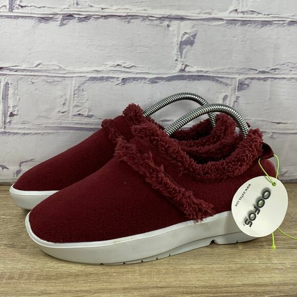 OOFOS OOcoozie Low Cabernet Burgundy Slip On Shoes Women's Size 8 Comfort Fleece - Picture 1 of 8